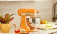 KitchenAid: приборы для кухни в цвете «Мёд»